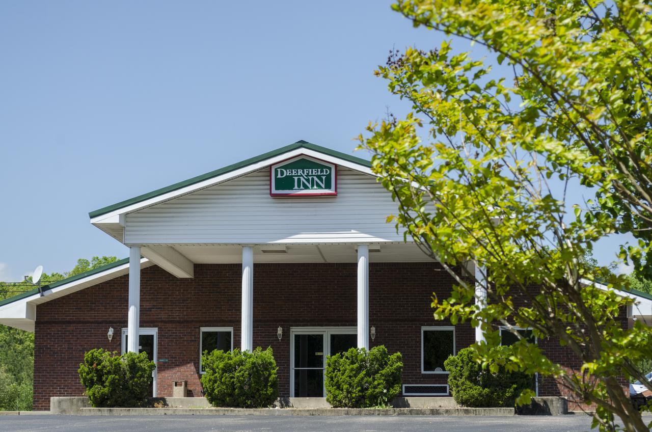 Deerfield Motel 2*