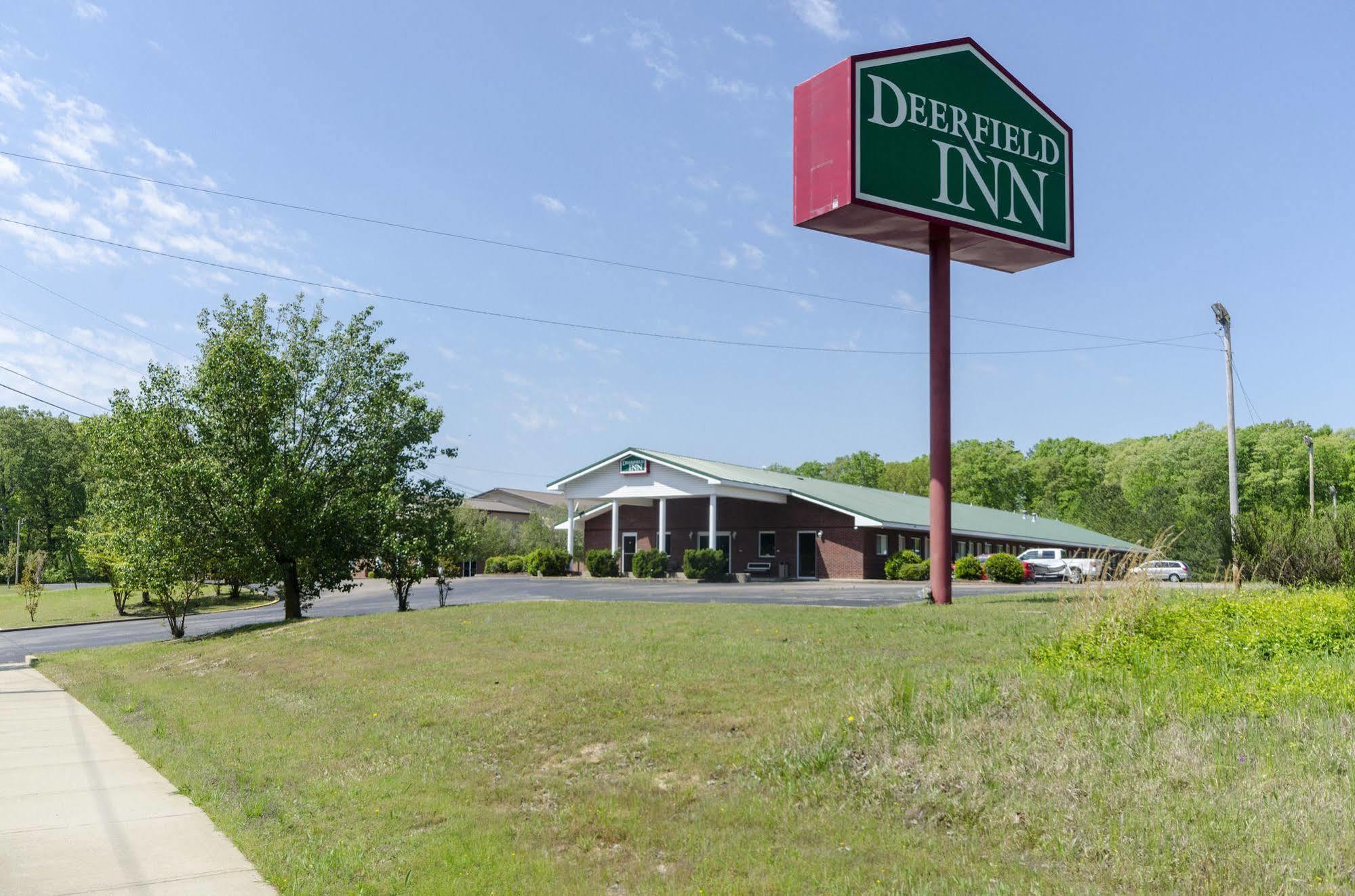 Deerfield Motel 2*